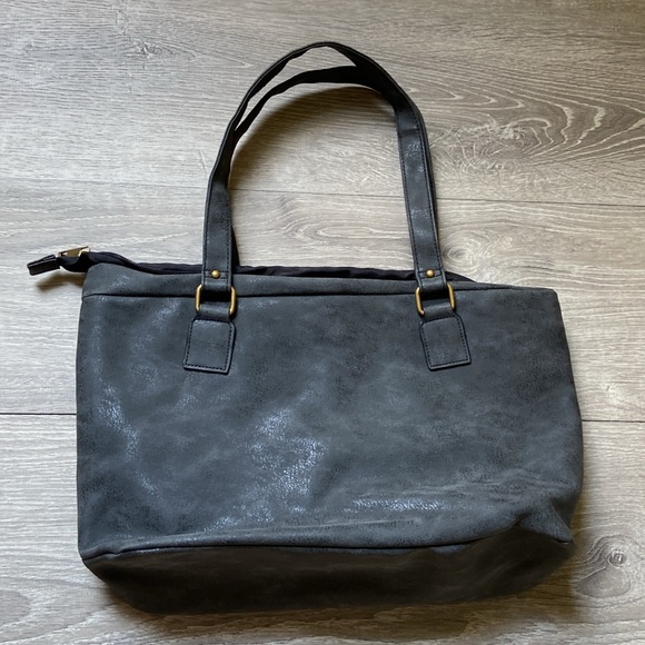 2/$15 NWOT Black Purse - Picture 2 of 4